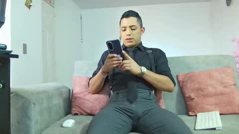 Snapshot of mike_fetish_ chatting on 02.05.26 Im Mike online show from 02.05.26