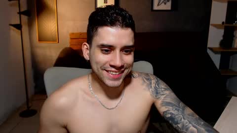 Snapshot of mike_montoya chatting on 05.06.26 Mike Montoya online show from 05.06.26