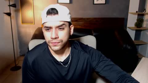 Snapshot of mike_montoya chatting on 05.14.26 Mike Montoya online show from 05.14.26
