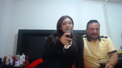 Snapshot of mike_valesca chatting on 01.01.25 Mike valesca online show from 01.01.25