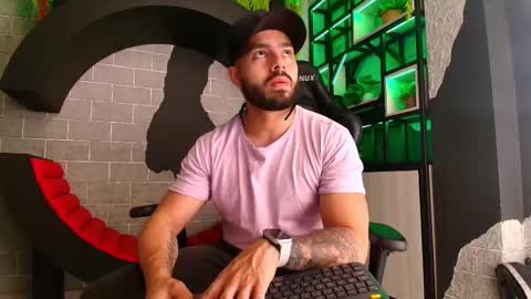 Mike Blare online show from 01.12.25