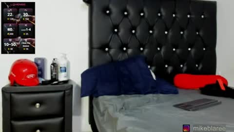 Snapshot of mikeblaree chatting on 06.11.26 mikeblaree online show from 06.11.26