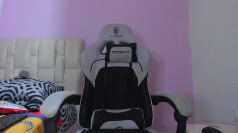 Snapshot of mikebradley15 chatting on 01.08.26 mikebradley15 online show from 01.08.26