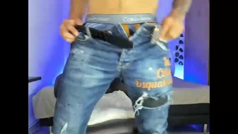 Snapshot of mikee_scooth chatting on 03.04.25 mikee_scooth online show from 03.04.25