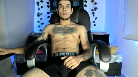 Snapshot of mikee_scooth chatting on 09.16.25 mikee_scooth online show from 09.16.25