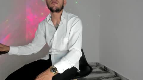 mikee_scooth online show from 04.11.26