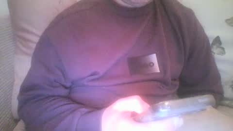 Snapshot of mikehockishuge9 chatting on 05.10.26 mikehockishuge9 online show from 05.10.26