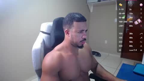 Snapshot of mikehotk chatting on 01.24.25 mikehotk online show from 01.24.25