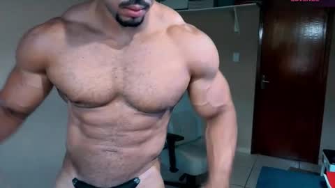 Snapshot of mikehotk chatting on 10.12.25 mikehotk online show from 10.12.25