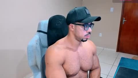 Snapshot of mikehotk chatting on 10.13.25 mikehotk online show from 10.13.25