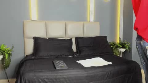 MIKE PARK  online show from 09.11.25