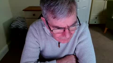 Snapshot of mikespait chatting on 11.09.25 mikespait online show from 11.09.25