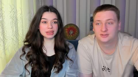 Snapshot of mikestoun chatting on 12.23.24 mikestoun online show from 12.23.24