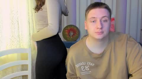 Snapshot of mikestoun chatting on 12.26.24 mikestoun online show from 12.26.24