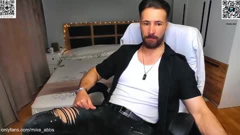 Snapshot of mikestrip chatting on 04.30.26 Mike online show from 04.30.26
