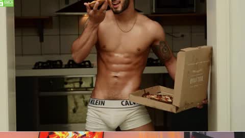 Snapshot of mikethomson01 chatting on 12.04.24 Mike online show from 12.04.24