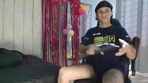 Snapshot of mikey_banji chatting on 09.26.25 mikey_banji online show from 09.26.25