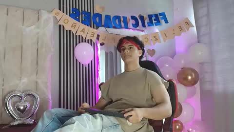 Snapshot of mikey_banji chatting on 10.11.25 mikey_banji online show from 10.11.25