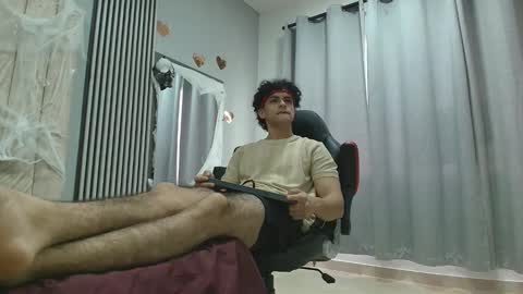 Snapshot of mikey_banji chatting on 10.13.25 mikey_banji online show from 10.13.25