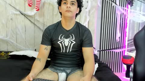 Snapshot of mikey_banji chatting on 10.24.25 mikey_banji online show from 10.24.25