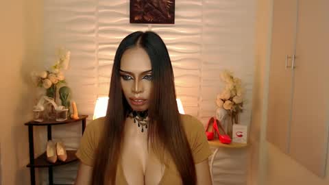 Snapshot of mikeyalawi03 chatting on 12.19.24 Mistress MikeyAlawi online show from 12.19.24