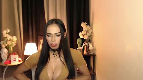 Snapshot of mikeyalawi03 chatting on 02.04.25 Mistress MikeyAlawi online show from 02.04.25