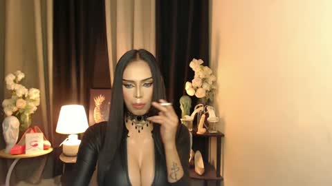 Snapshot of mikeyalawi03 chatting on 02.06.25 Mistress MikeyAlawi online show from 02.06.25