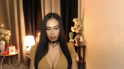 Snapshot of mikeyalawi03 chatting on 02.10.25 Mistress MikeyAlawi online show from 02.10.25