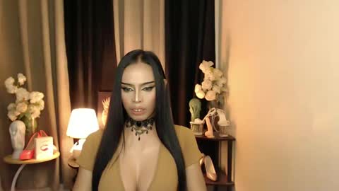 Snapshot of mikeyalawi03 chatting on 02.13.25 Mistress MikeyAlawi online show from 02.13.25