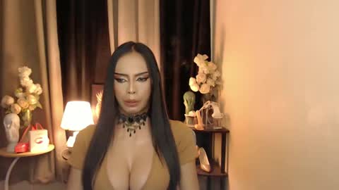 Snapshot of mikeyalawi03 chatting on 02.18.25 Mistress MikeyAlawi online show from 02.18.25