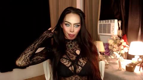 Snapshot of mikeyalawi03 chatting on 10.21.25 Mistress MikeyAlawi online show from 10.21.25