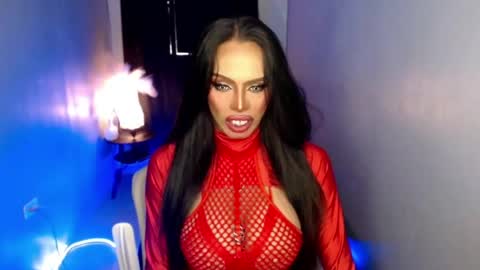 Snapshot of mikeyalawi03 chatting on 05.05.26 Mistress MikeyAlawi online show from 05.05.26