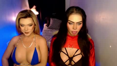 Snapshot of mikeyalawi03 chatting on 05.11.26 Mistress MikeyAlawi online show from 05.11.26