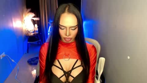 Snapshot of mikeyalawi03 chatting on 06.08.26 Mistress MikeyAlawi online show from 06.08.26