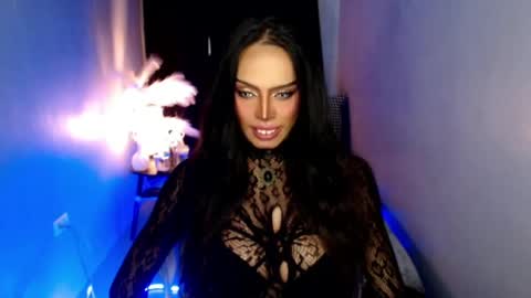 Snapshot of mikeyalawi03 chatting on 06.27.26 Mistress MikeyAlawi online show from 06.27.26