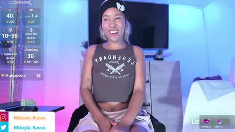 Mikeyla  online show from 01.19.25