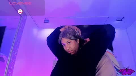 Mikeyla  online show from 09.13.25