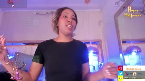 Mikeyla  online show from 10.22.25