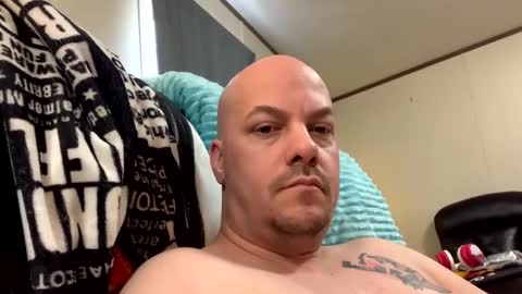 Snapshot of mikeylikesit2222 chatting on 12.31.24 mikeylikesit2222 online show from 12.31.24