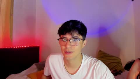 VIOLETAMIKE online show from 01.06.25