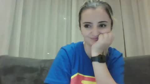 Snapshot of miki234809581 chatting on 11.10.25 miki234809581 online show from 11.10.25