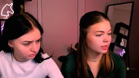 miki_ti online show from 10.24.25