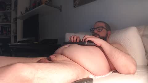 Snapshot of mikilin chatting on 12.18.25 Miki online show from 12.18.25