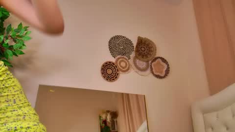 Snapshot of mikka_blush chatting on 04.28.26 mikka_blush online show from 04.28.26