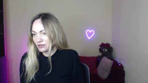 Snapshot of mikkey_mouse8 chatting on 02.04.26 Adalina online show from 02.04.26