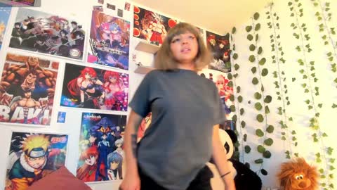   miku katsuragi  online show from 12.19.24