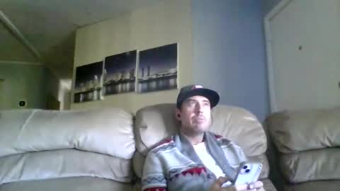 Snapshot of mikuchan_jp chatting on 11.17.25 FATdickBOY online show from 11.17.25