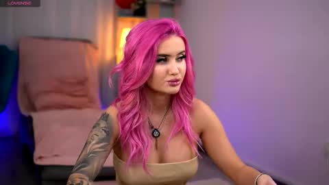 Snapshot of miky_lust chatting on 02.20.26 Miky online show from 02.20.26