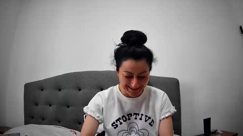 Mikyloveu online show from 05.05.26