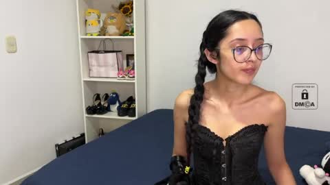 Snapshot of mila_2315 chatting on 04.25.26 Mila and albert online show from 04.25.26